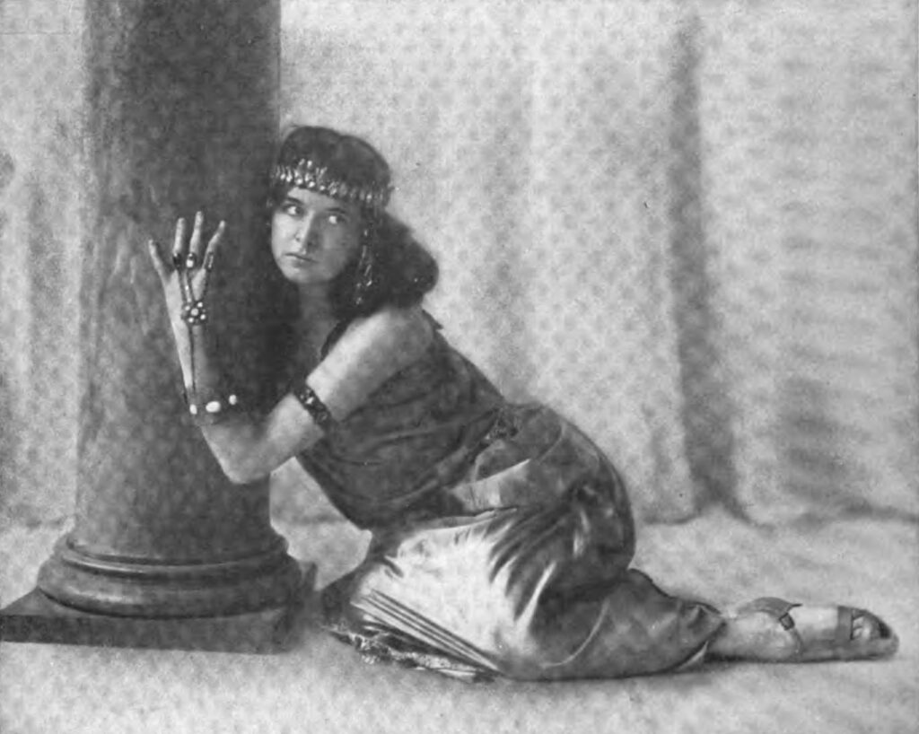 Ruth Rose as Asenath in a 1914 production of Joseph and His Brethren.
